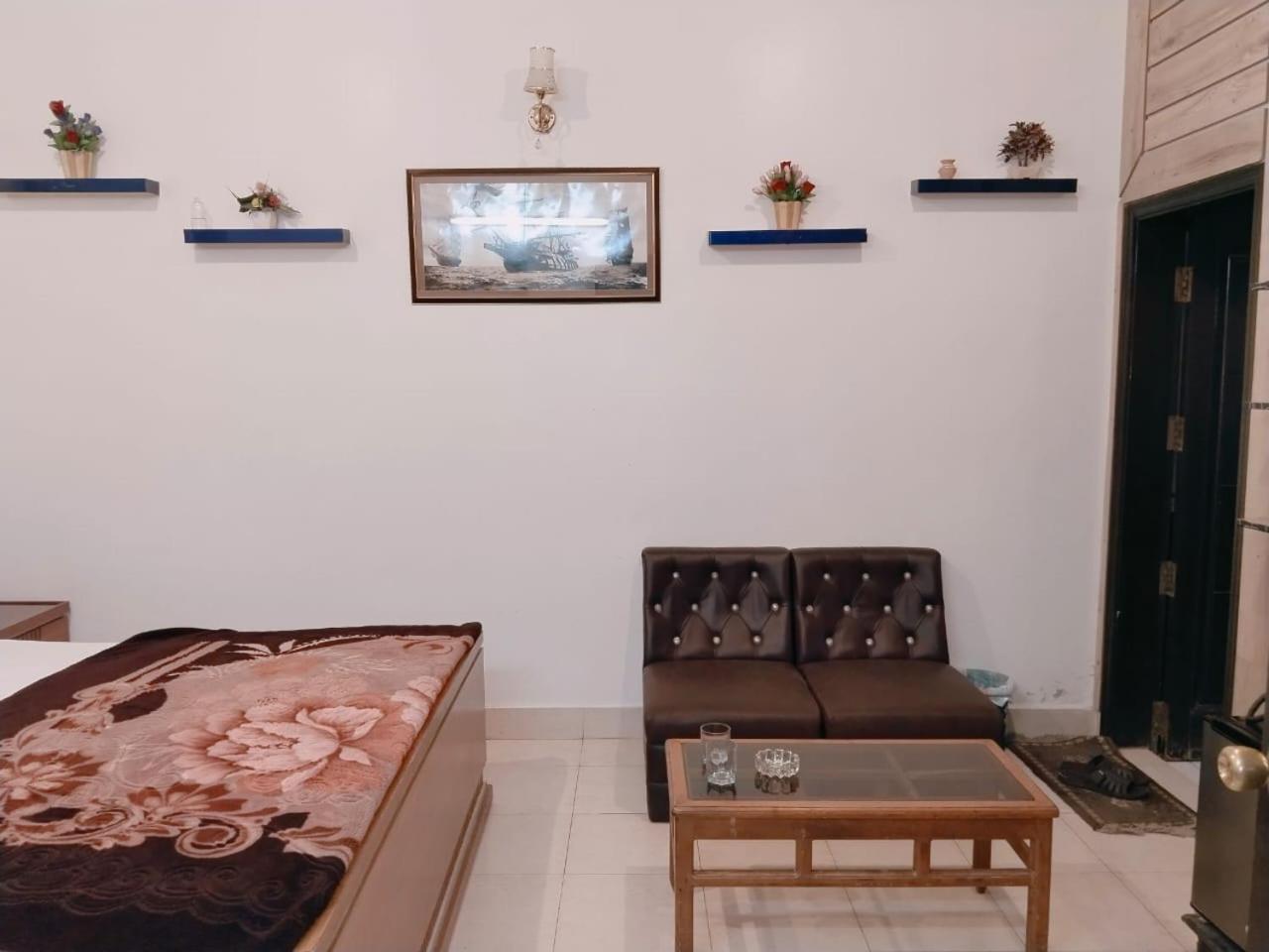 Al Raheem Guest House Hyderabad Eksteriør billede