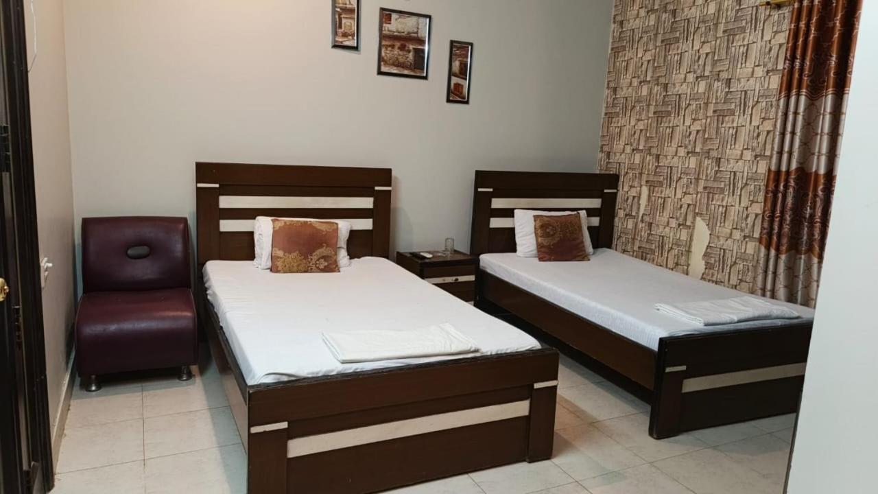 Al Raheem Guest House Hyderabad Eksteriør billede